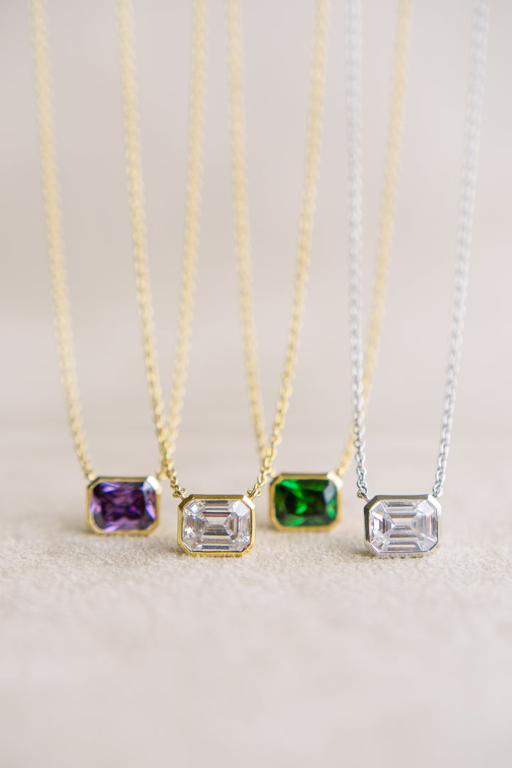 Gal Necklace in White Cubic Zirconia and Yellow Gold